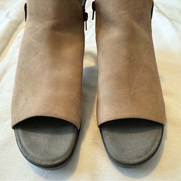Naot 11 Favorite Peep Toe Bootie Shoes Sandals ~ Suede Adjustable Comfort - Picture 4 of 9